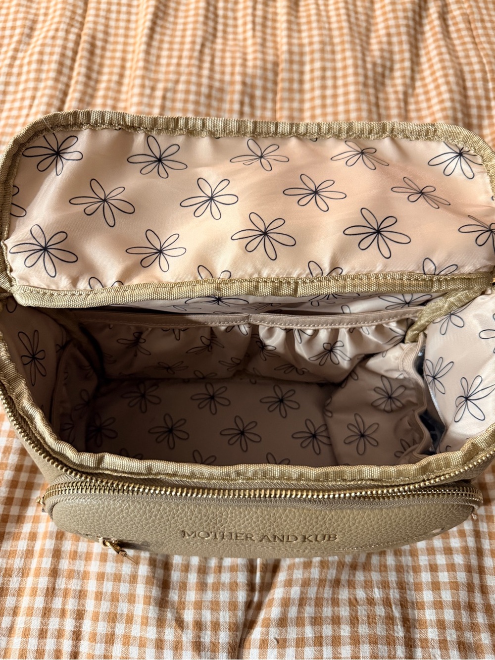 EUC Mother and Kub Pebbled Tan Crossbody Diaper Bag with Gold Hardware - Picture 2 of 4